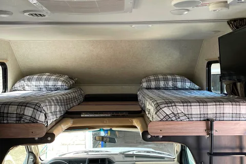 2019 Forester River Sunseeker 24’