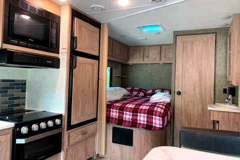 2019 Forester River Sunseeker 24’