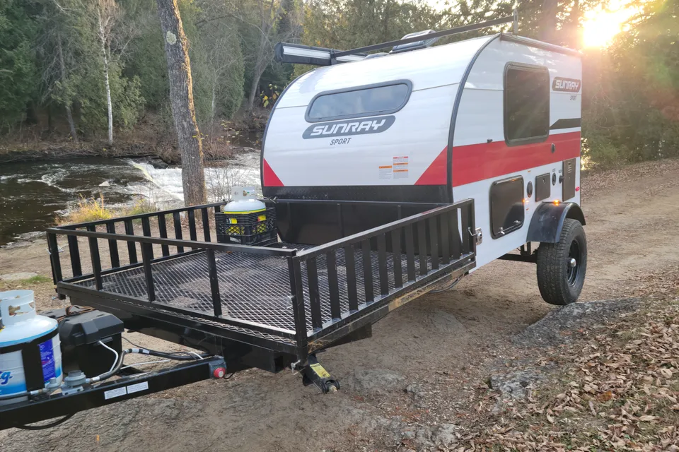 Filip's Sunset Park RV 109E Toy Hauler