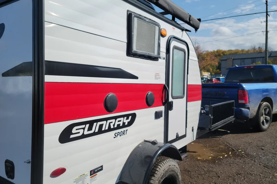 Filip's Sunset Park RV 109E Toy Hauler