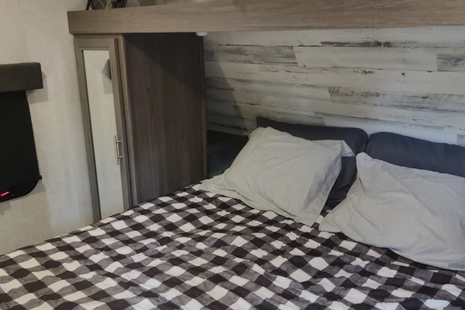 Dutchmen Kodiak SE 28SBH Travel Trailer