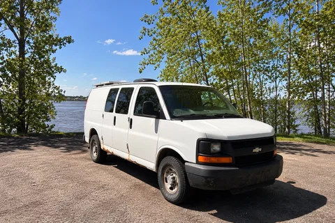Van tout équipé 1 à 2 pers. aménagé prêt pour l’aventure 🌲🚐