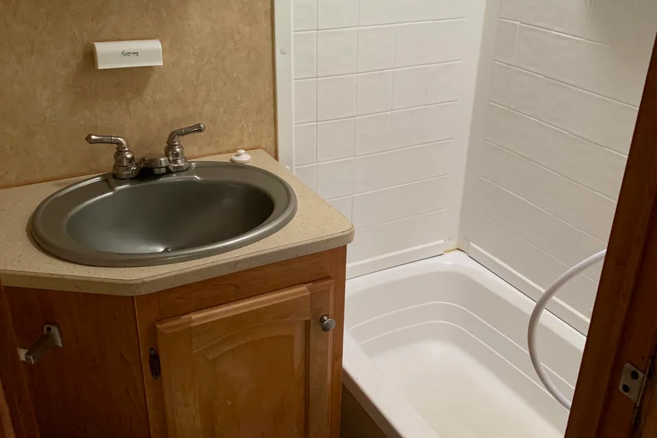 Roomy Wildcat Bunkhouse