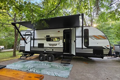 Laura's Family friendly bunkhouse Trailer