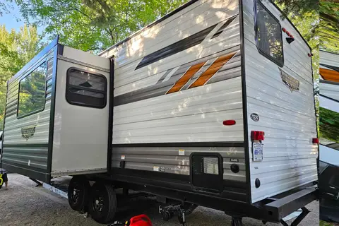 Laura's Family friendly bunkhouse Trailer