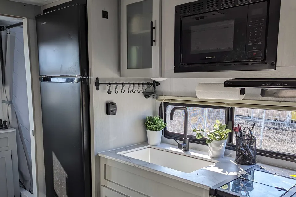 Escape the Ordinary - Couple's Retreat On Wheels