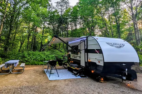Escape the Ordinary - Couple's Retreat On Wheels
