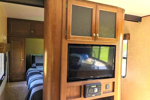2 Bedroom Bunk Style Keystone Hideout Luxury