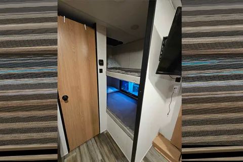 Prime Time 22' travel trailer suv towable