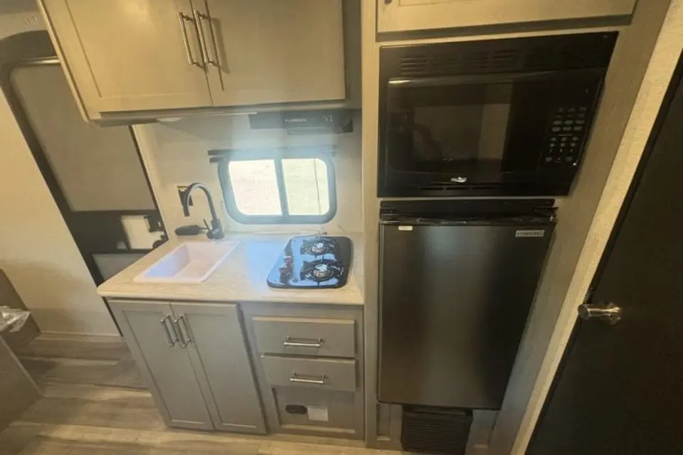R3RV Keystone mini Travel Trailer
