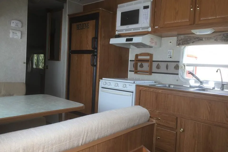 SwanLakeCampground.com Lake side 24' Trailer
