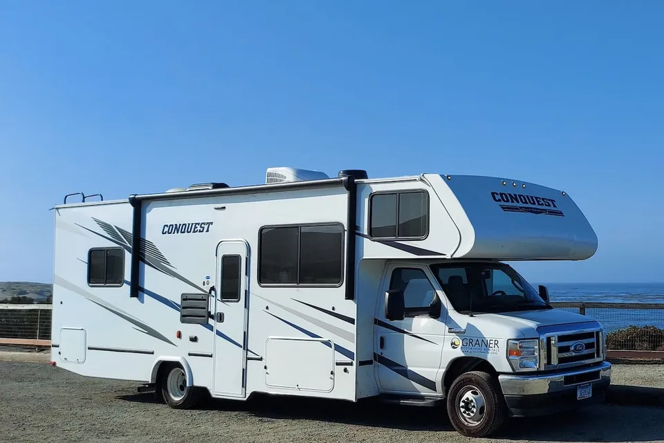 Brand New 2025 Gulf Stream 30ft. with free private shuttle - Isabel