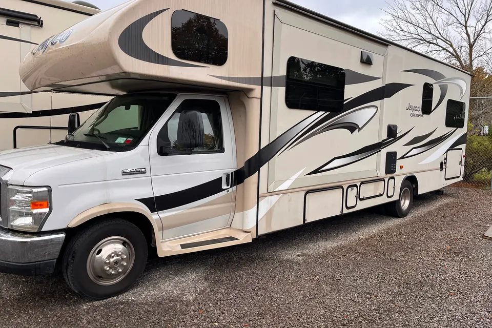 Nature Time - Jayco Greyhawk Class C Bunkhouse