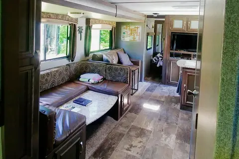 29' Ultra Lite Family Bunkhouse