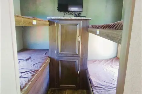 29' Ultra Lite Family Bunkhouse
