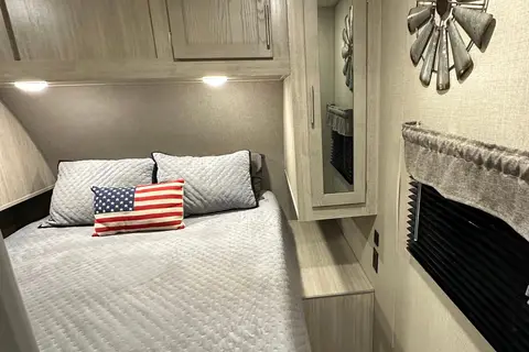 Fully loaded cozy luxurious Catalina travel trailer