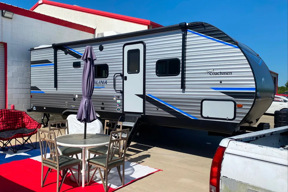 Fully loaded cozy luxurious Catalina travel trailer