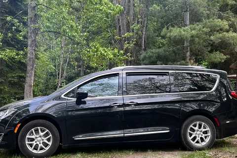 Beyond rockies Pacifica Minivan Campervan