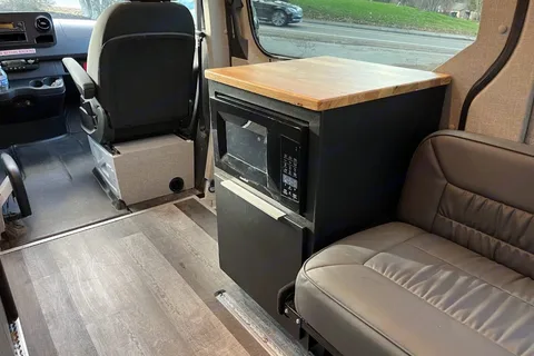 Seaman Sprinter 19 foot van Class B
