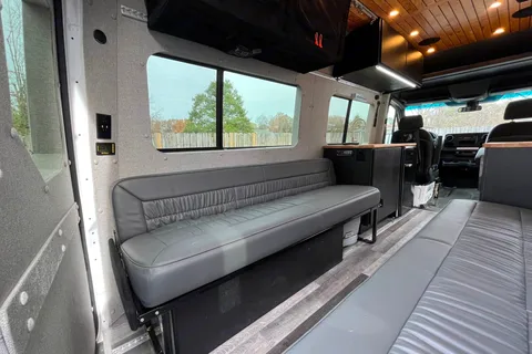 Seaman Sprinter 19 foot van Class B