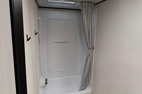Eric's Coachmen Apex Ultra Lite Travel Trailer