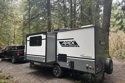 Jessica's Coachmen Apex Nano Travel Trailer
