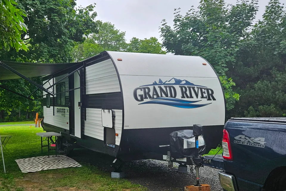 Kevin 's Forest River 270bhn Travel Trailer