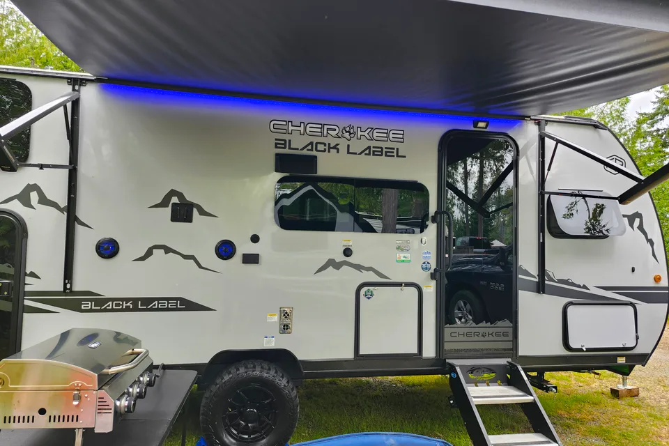 Sammy's 2025 Forest River Cherokee