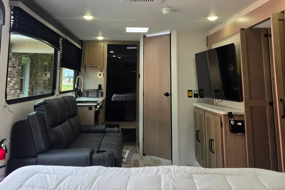 Mobile Guest House Grand River 23HBS Travel Trailer