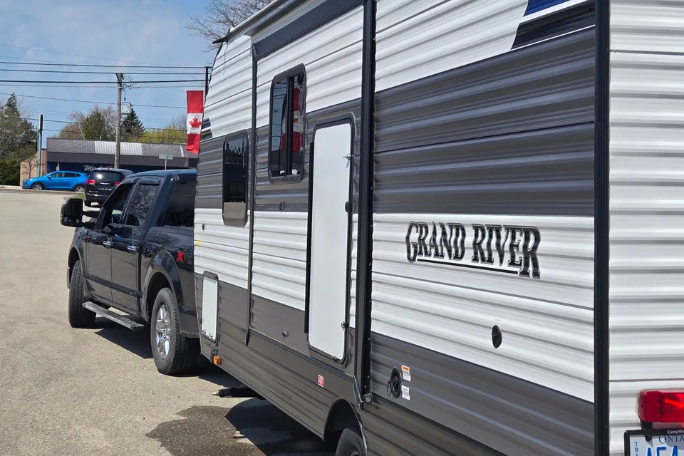Mobile Guest House Grand River 23HBS Travel Trailer