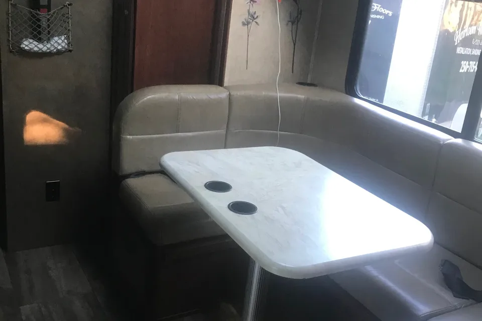 Andrew's Forest River sunseeker Class C