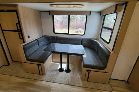 Fred's  Cruiser Radiance 25BH Travel Trailer