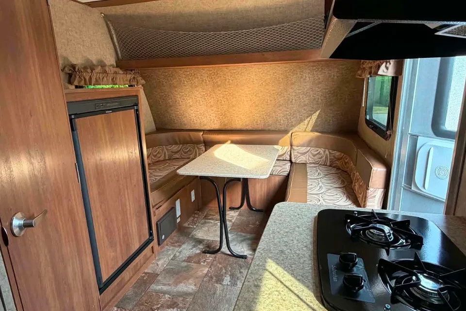 Coachmen Apex Roulotte