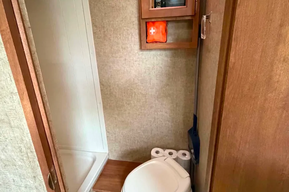 Coachmen Apex Roulotte