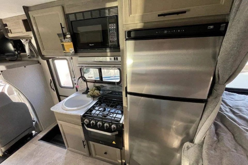 [27] Stress Free RVs - 2022 Class C - Cross Trail - Easy to Drive