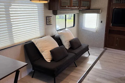 Lauren's Heartland Mallard m33 Travel Trailer