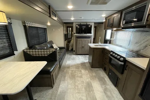 Prime Time Tracer Breeze 26DBS Travel Trailer