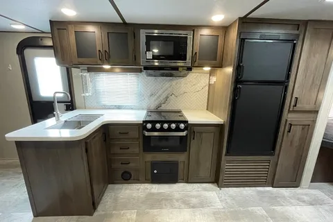 Prime Time Tracer Breeze 26DBS Travel Trailer