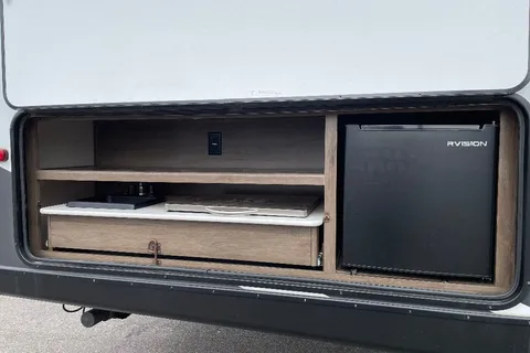 Prime Time Tracer Breeze 26DBS Travel Trailer