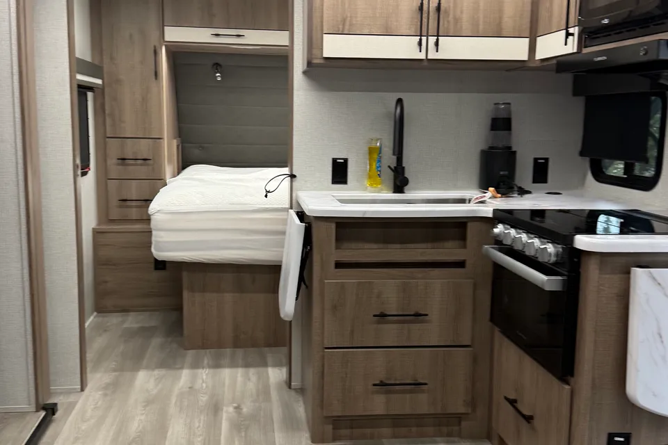 Shane's Imagine XLS25DBE Travel Trailer