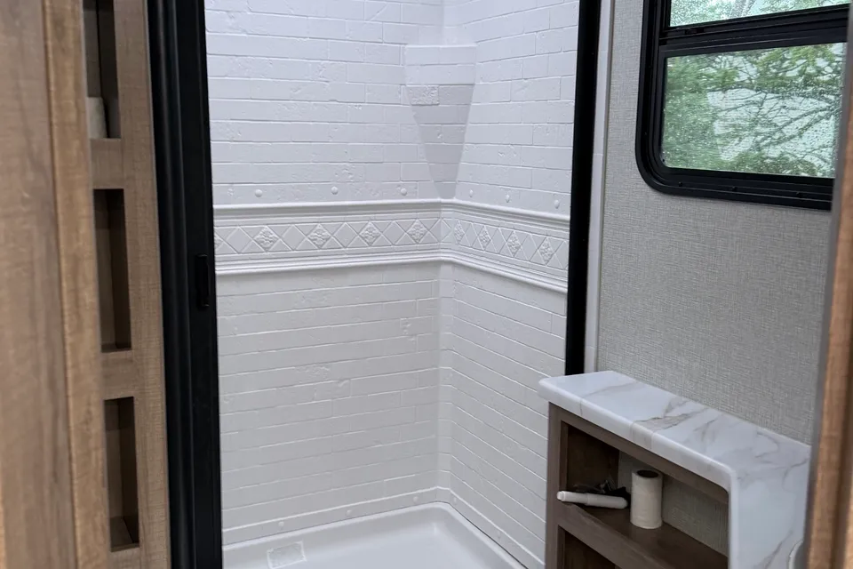 Shane's Imagine XLS25DBE Travel Trailer