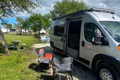 Marguerite’s VanLife 21’ Ram 3500
