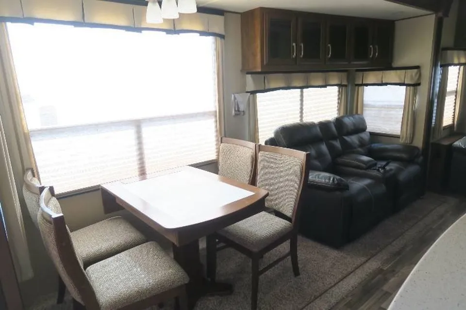 Grand Design Solitude 40ft Fifth Wheel