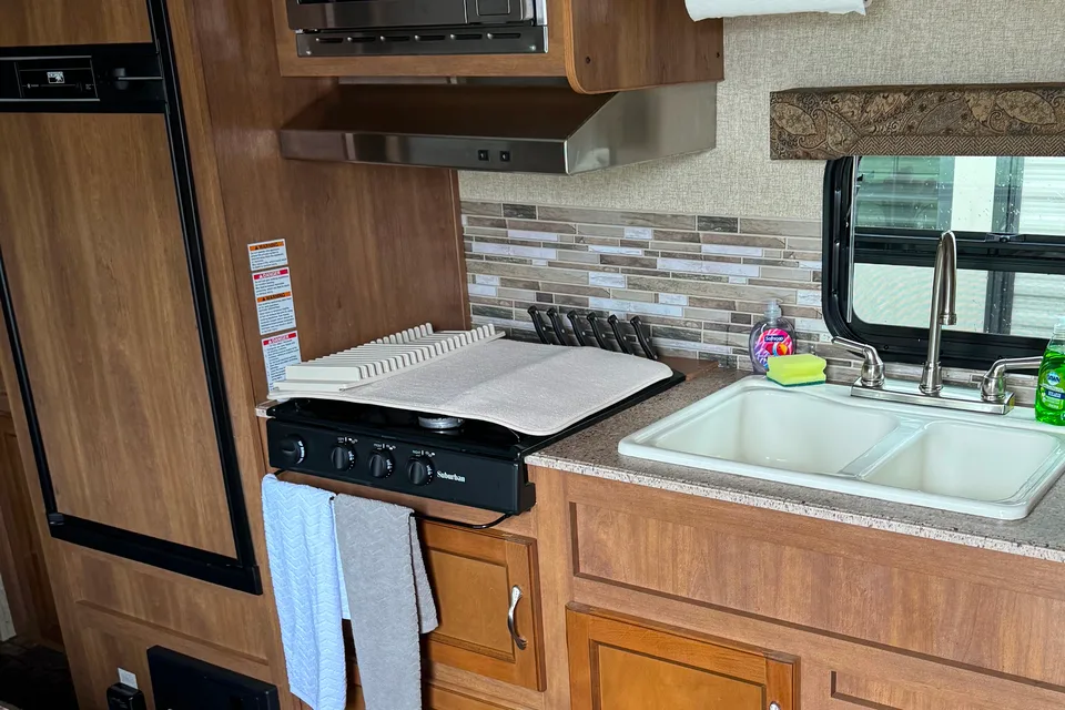 Christine's Coachman Catalina Travel Trailer