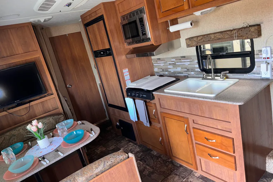 Christine's Coachman Catalina Travel Trailer