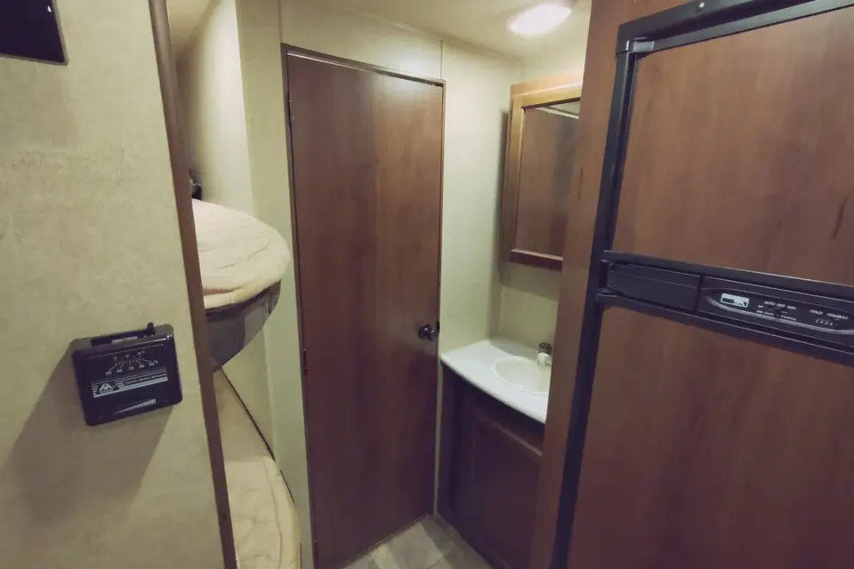 Meet Brian, Luxury Jayco craftmanship, ample storage and a spacious layout for up to 8 people.