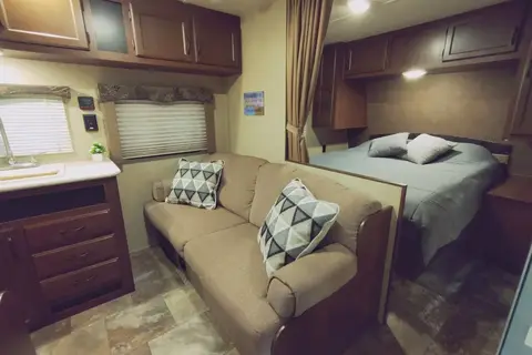 Meet Brian, Luxury Jayco craftmanship, ample storage and a spacious layout for up to 8 people.