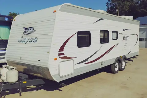 Meet Brian, Luxury Jayco craftmanship, ample storage and a spacious layout for up to 8 people.