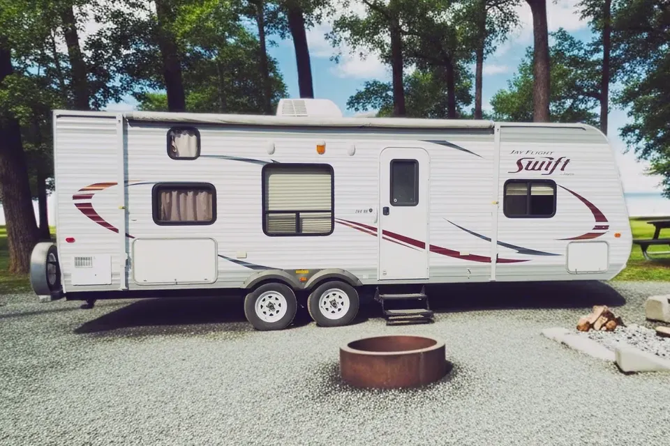 Meet Brian, Luxury Jayco craftmanship, ample storage and a spacious layout for up to 8 people.