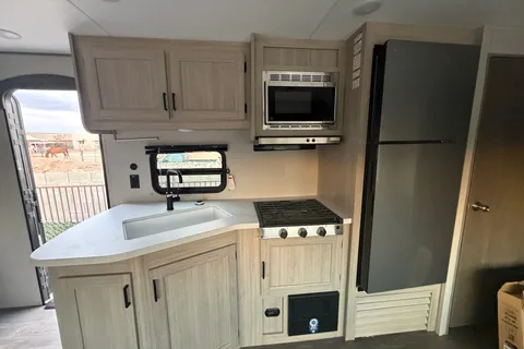 Brand NEW Forest River Aurora Light Bunk House PET Friendly